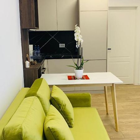 Proper Central Apartment Тирана Екстер'єр фото